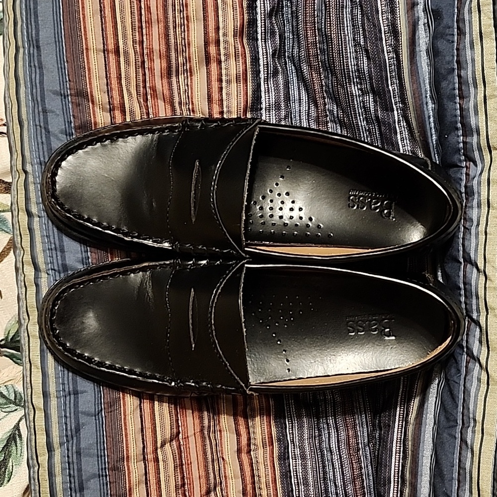 Womens leather sz 7 BASS